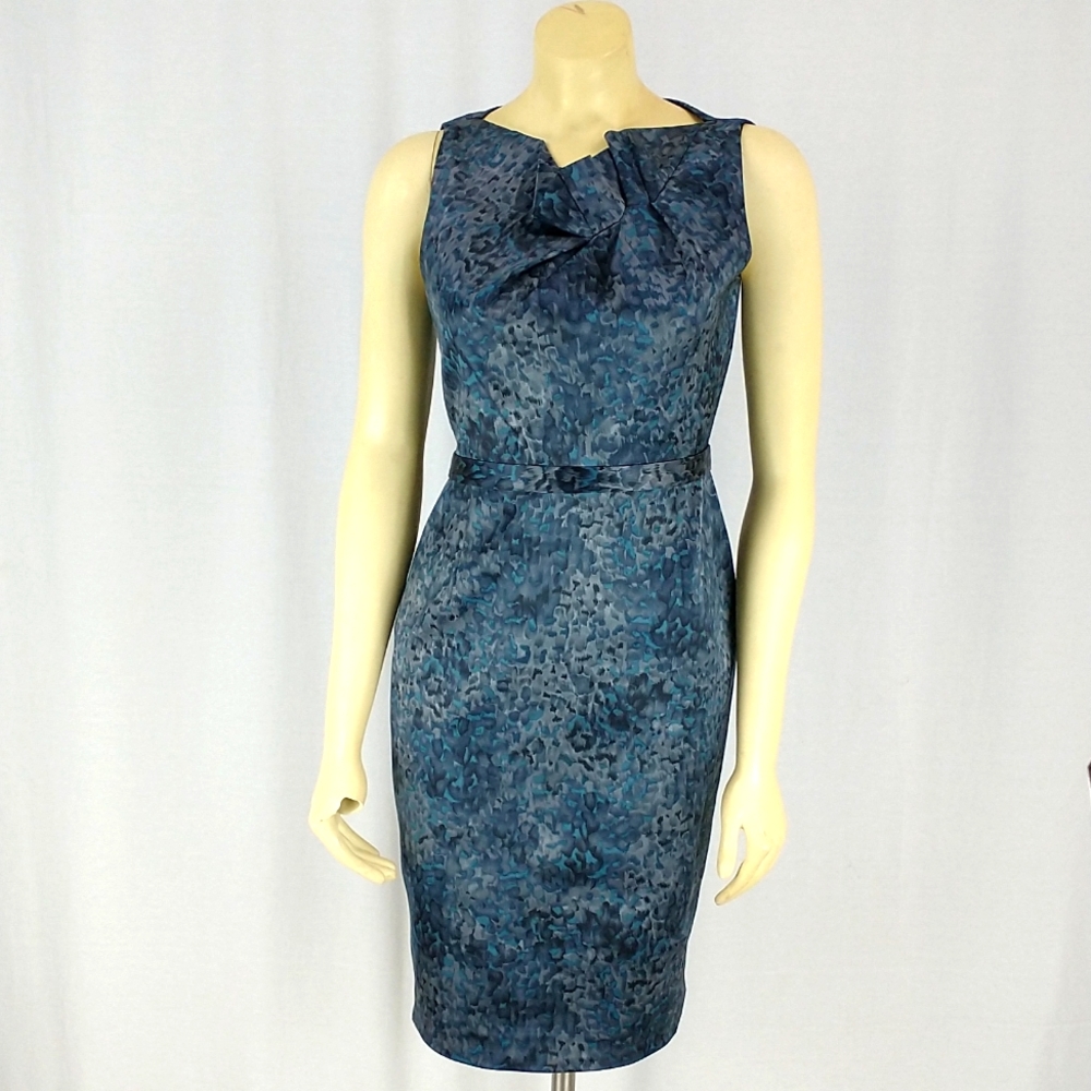 Tahari Taffeta Print Shift Dress in green and black